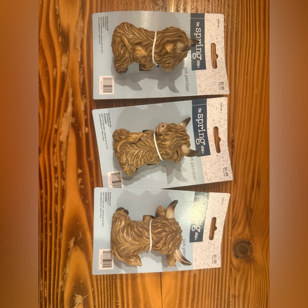 Highland cow pot Percher NWT Hobby Lobby
Set of 3 
Facing right
Left and center